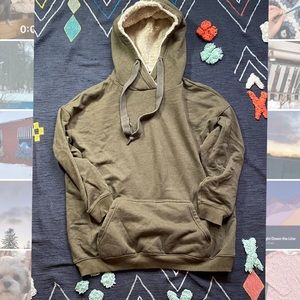 green Aerie hoodie fuzzy hood